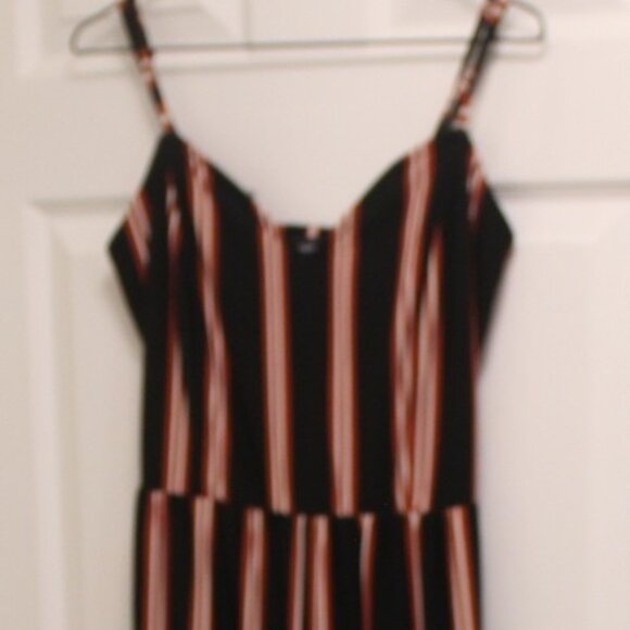 Dress  -028 - Picture 1 of 1